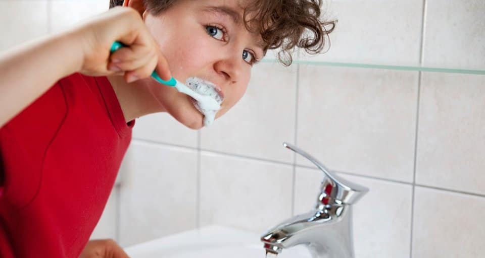 How to Brush Your Children’s Teeth Correctly 